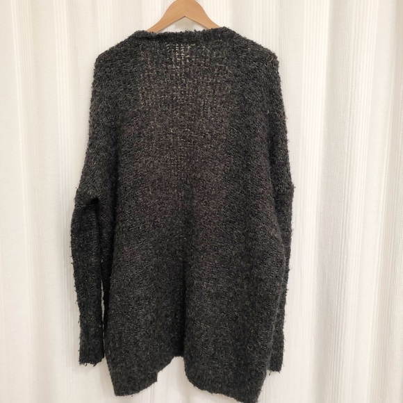✖️SOLD✖️Free People Oversized Boucle Snap Cardigan - Picture 7 of 7